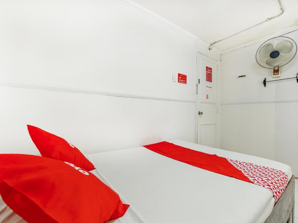 Oyo 842 City Smiles Apartelle San Juan  Luaran gambar