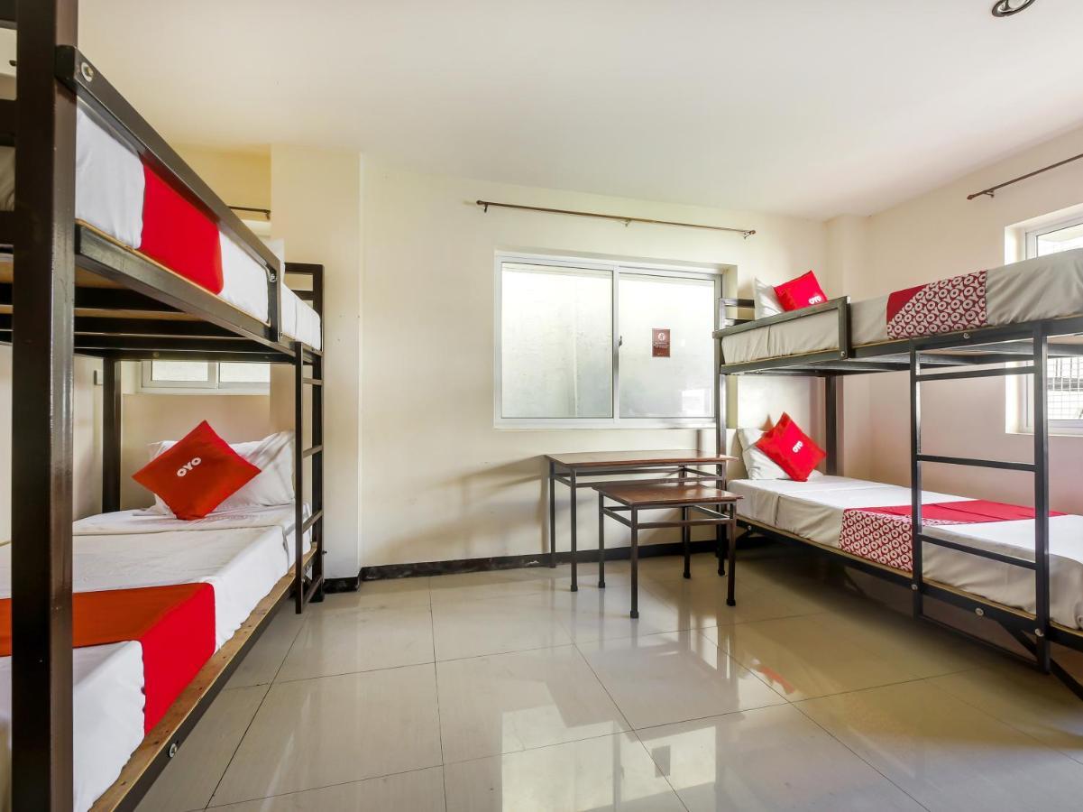 Oyo 842 City Smiles Apartelle San Juan  Luaran gambar