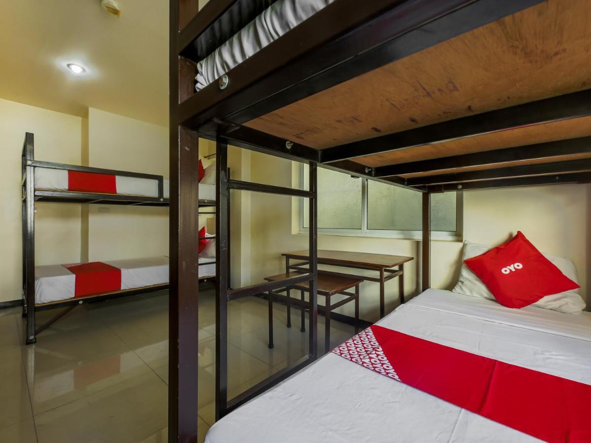 Oyo 842 City Smiles Apartelle San Juan  Luaran gambar