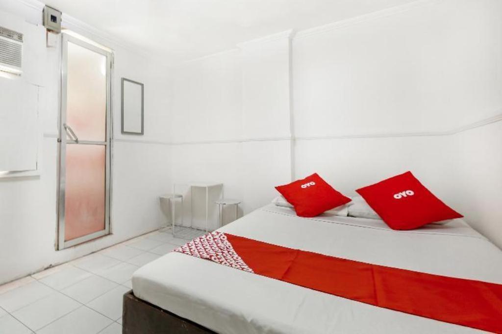 Oyo 842 City Smiles Apartelle San Juan  Luaran gambar